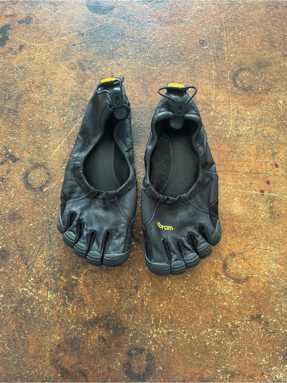 Vibram Black Minimal Toe Shoes Ballet Flat style